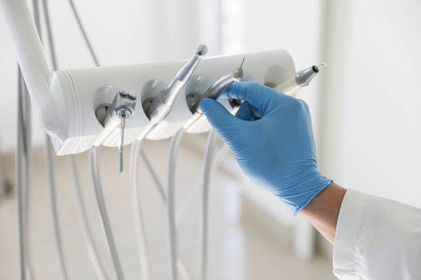 Professional Emergency Dentist technician working in Oakland, NJ